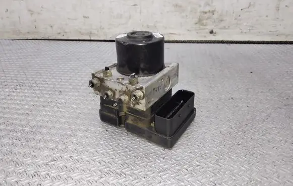 Ford Focus ABS Pump 5WK84103 3M512M110GA