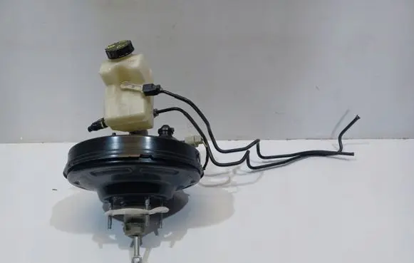 Ford Focus Brake booster 