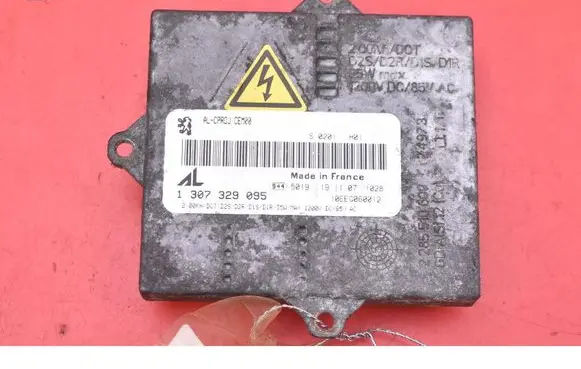 Peugeot 407 Voltage converter/converter module 1307329095