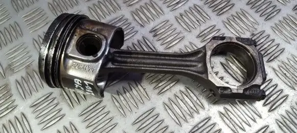 Skoda Octavia Mk1 (1U) Connecting rod/conrod 7959A AAW-DE