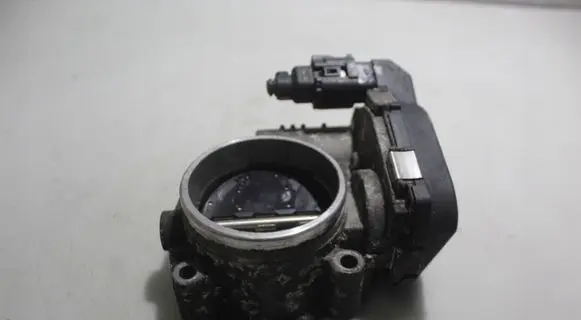 BMW 1 E81 E87 Engine shut-off valve 