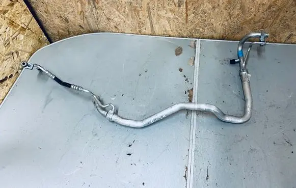 Ford Focus ST Air conditioning (A/C) pipe/hose F1F119A834CA