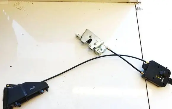 Hyundai Sonata Seat back rest lock catch 893013K200 89301-3K200