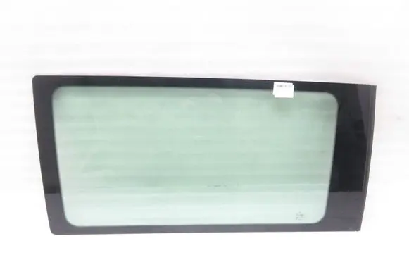 Mercedes-Benz Vito Viano W639 Side middle window/glass 