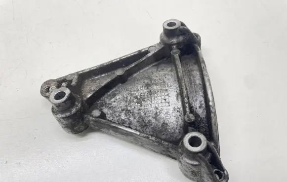 Audi A6 S6 C6 4F A/C compressor mount bracket 06E260835