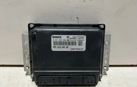 Porsche 911 997 Engine control unit/module ECU 99761860305 1039S23576 0261208300