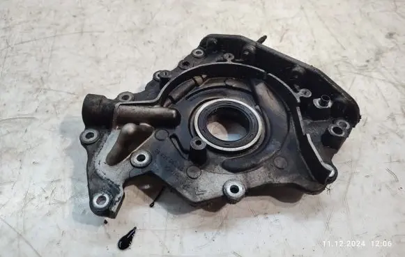 Peugeot 5008 Oil pump 9686038880