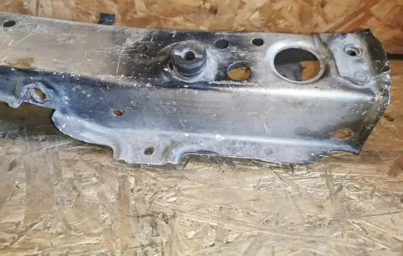 Toyota Corolla Verso AR10 Top upper radiator support slam panel 8203