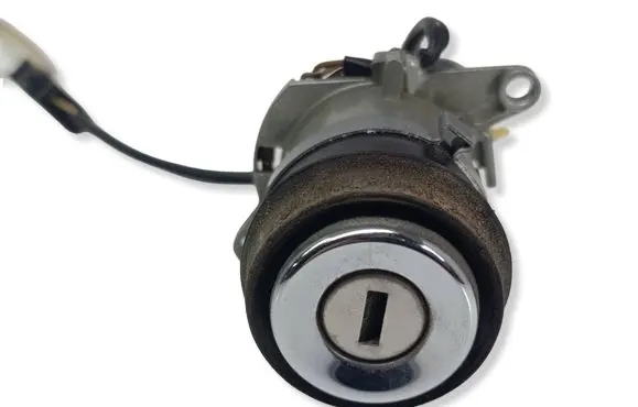 Audi A6 S6 C4 4A Tailgate exterior lock 4A5862055
