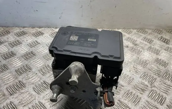 Mercedes-Benz C W204 ABS Pump A1729014100 A1724312612