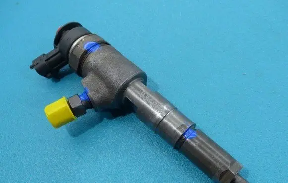 Fuel injector