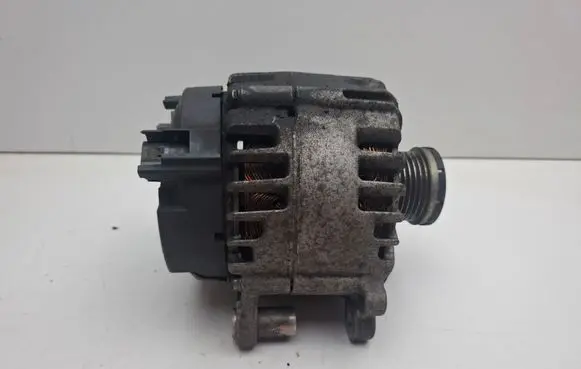 Volkswagen PASSAT B7 Generator/alternator 03C903023 03C903023T
