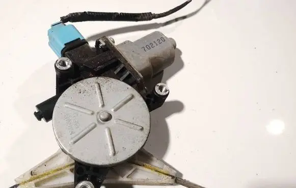 Honda FR-V Rear door window regulator motor 702120