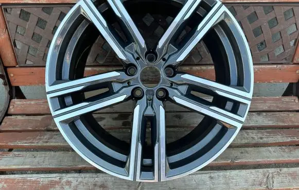 BMW 8 G15 R19 alloy rim 
