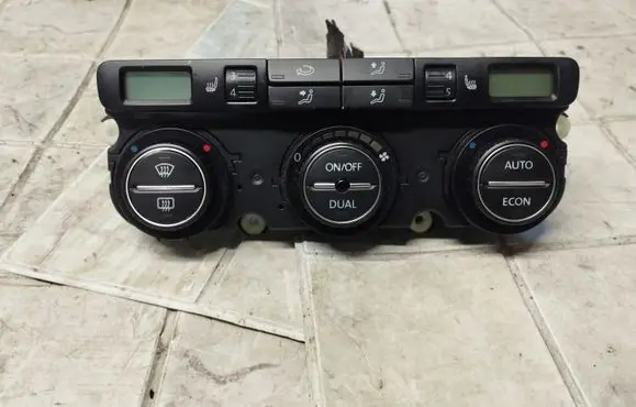 Volkswagen PASSAT B6 Climate control unit