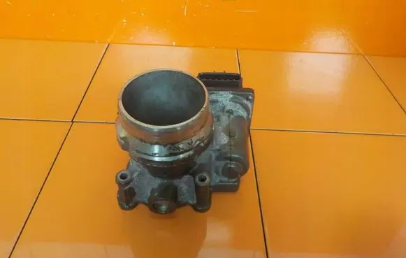 Volvo S60 Throttle body valve 31293736 6MB42