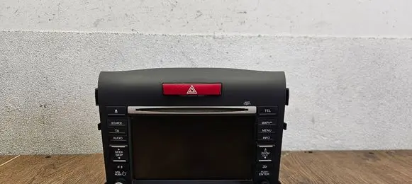 Radio/CD/DVD/GPS head unit