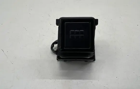 Hyundai IONIQ 6 Tailgate opening switch 