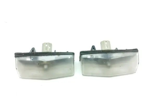 Toyota Prius (XW30) Front fender indicator light