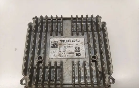 Audi TT TTS RS Mk3 8S Light module LCM 7PP941472J