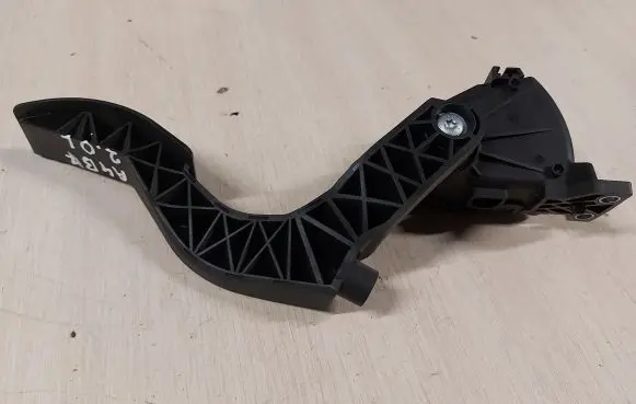 Audi A4 S4 B7 8E 8H Accelerator throttle pedal 8E1721523G