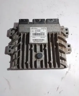Dacia Sandero Engine control unit/module 237100703R 28337245 237102280R