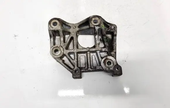 Mazda 6 Engine mounting bracket R2AA15810 S5227
