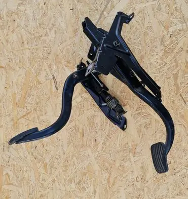 Volvo S60 Pedal assembly 