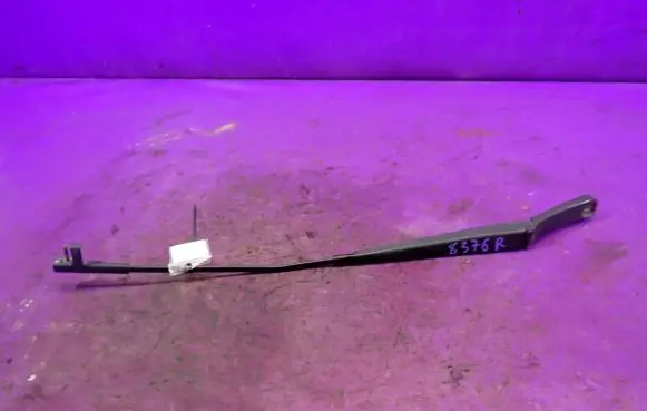 Skoda Octavia Mk2 (1Z) Front wiper blade arm 1Z1955410A