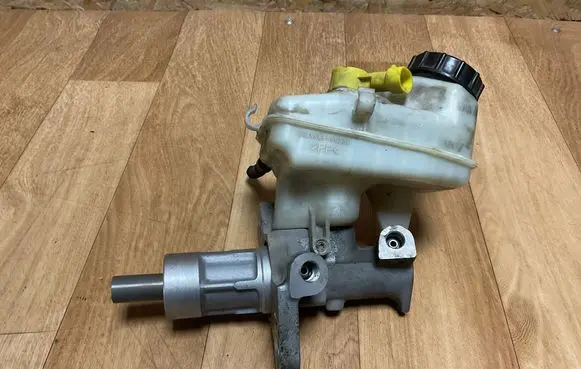 Opel Insignia A Master brake cylinder 03350890231 0335889024