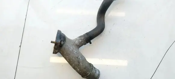 Toyota RAV 4 (XA20) Engine coolant pipe/hose