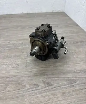 Volkswagen Touran II Fuel injection high pressure pump 03L130755E 280212011619