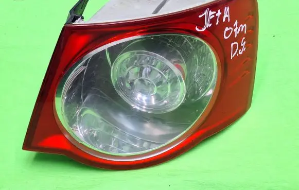 Volkswagen Jetta V Rear/tail lights 1K5945096G 983132