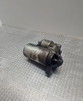 Peugeot 207 Starter motor 9647982880