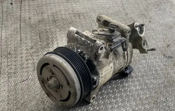 Citroen C4 Aircross Air conditioning (A/C) compressor (pump) 982752918000