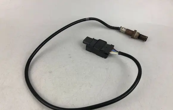 Volkswagen Tiguan Lambda probe sensor 05L907807AL