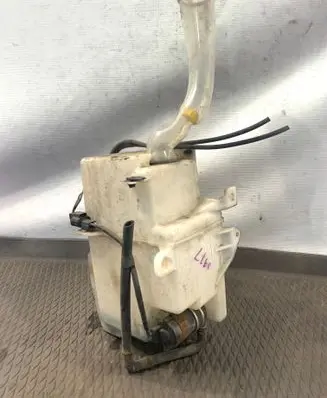 Mitsubishi Outlander Lamp washer fluid tank 010084