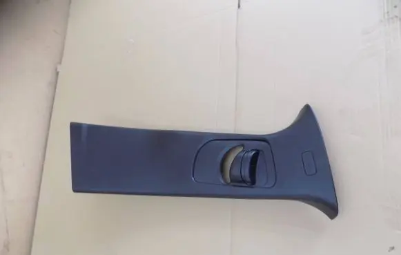 Mazda CX-30 (B) pillar trim (top) DFR568190