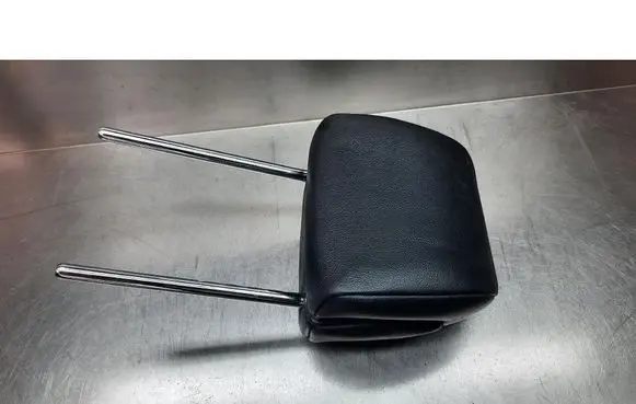 Peugeot 308 Front seat headrest 
