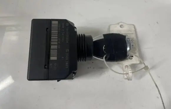 Mercedes-Benz R W251 Ignition lock 1645450908 33002805