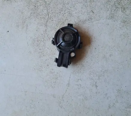 Volvo XC90 Front door high frequency speaker 9459552 01W39 10096