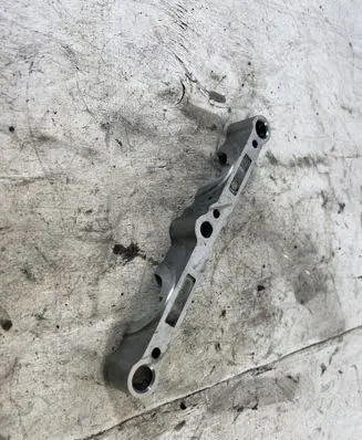 Opel Insignia B Camshaft holder 