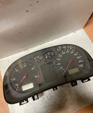 Volkswagen Golf IV Speedometer (instrument cluster) 1J0919860B
