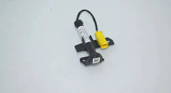 BMW 3 G20 G21 Bonnet Pedestrian Airbag Actuator 7449429 51237449429