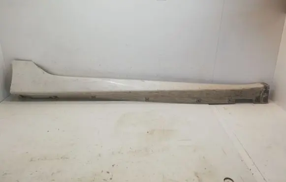 Hyundai i40 Sill 877523Z000