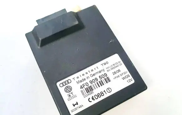 Volkswagen Touran I Other control units/modules 4F0909509 0334065