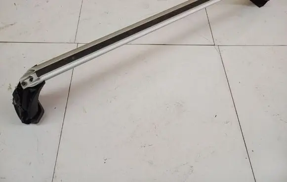 Toyota Avensis Verso Roof transverse bars on the 