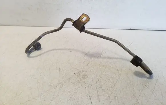 Nissan Pathfinder R51 Fuel line pipe