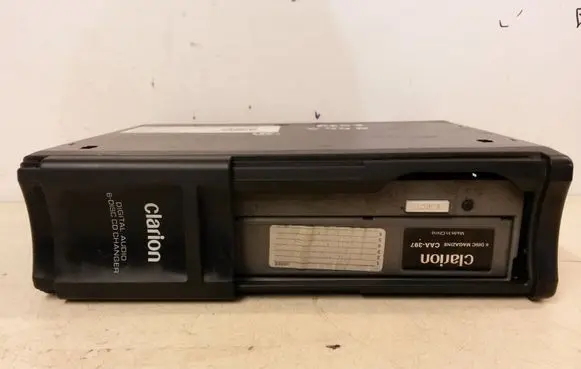 Peugeot 607 CD/DVD changer PU2590A 9655801380 CAA397