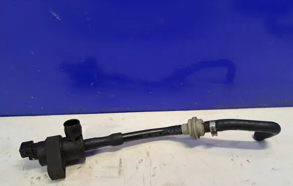 Volvo S80 Breather hose/pipe 31219901